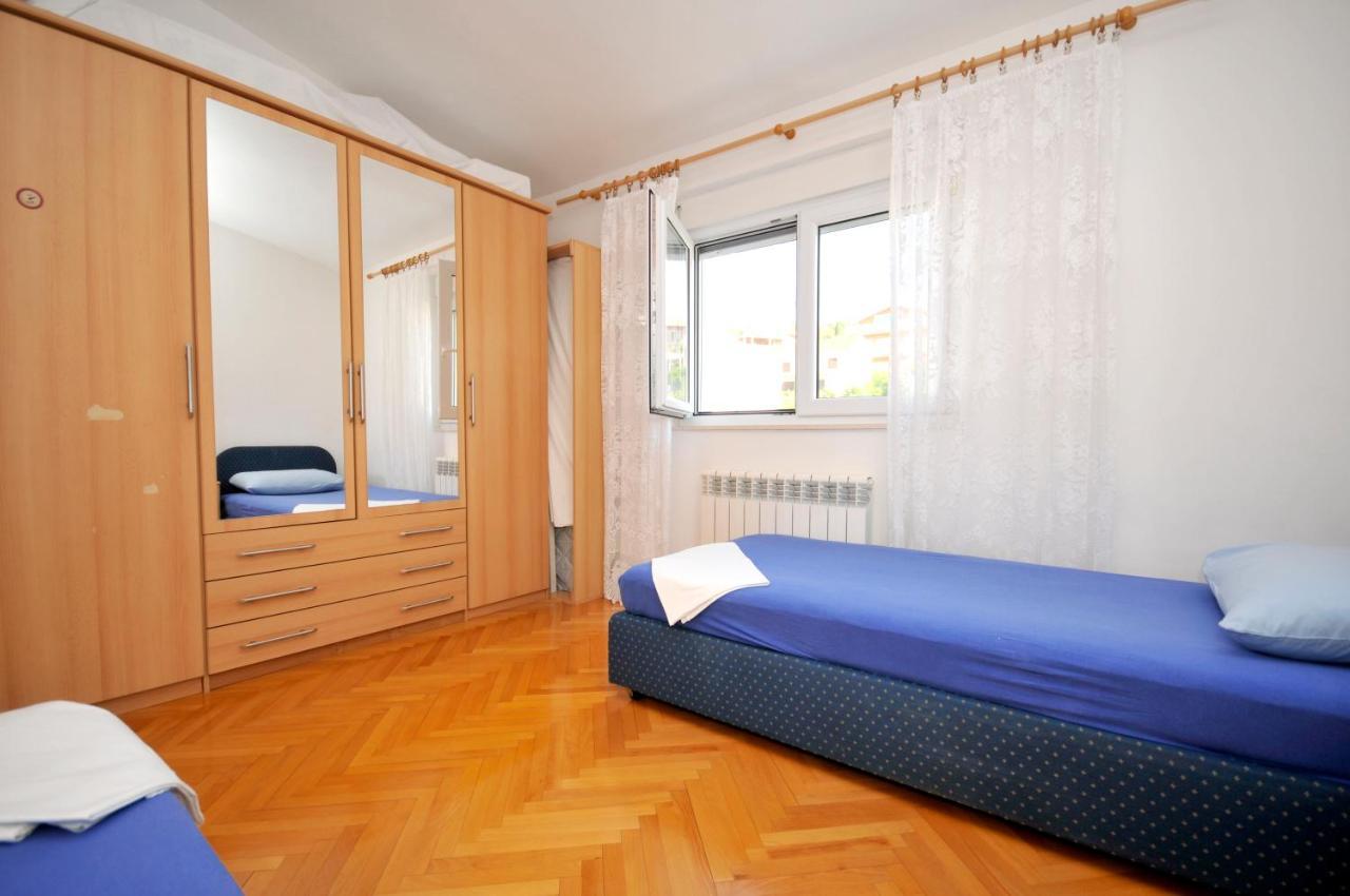 Apartman Elena Trogir Eksteriør billede