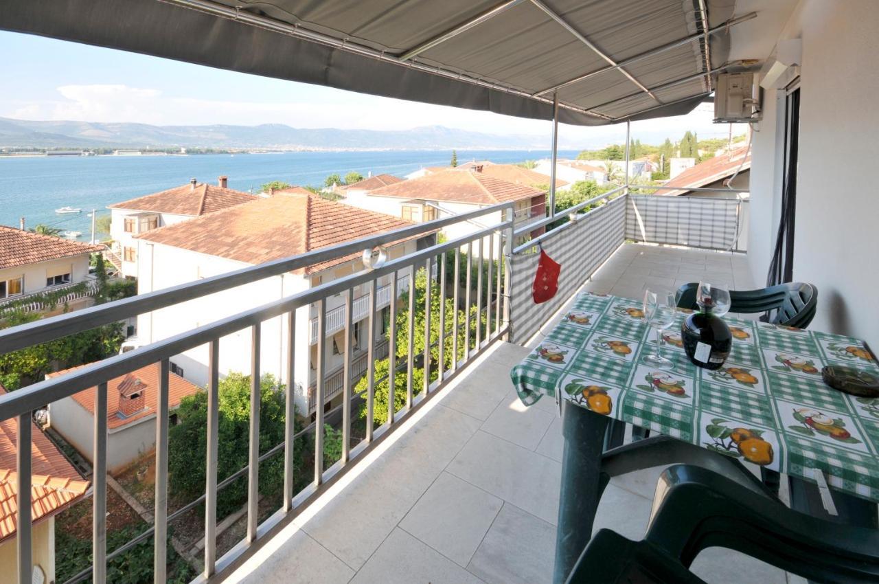 Apartman Elena Trogir Eksteriør billede