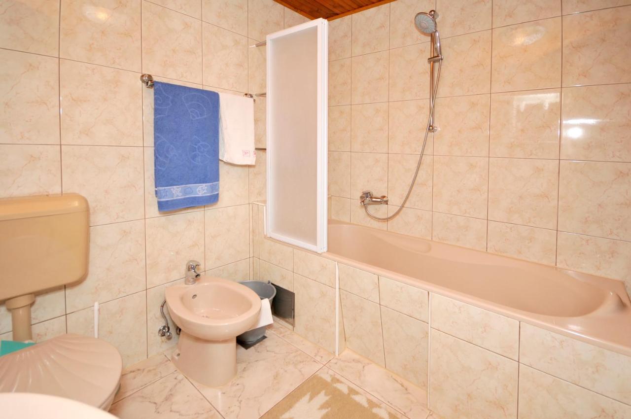 Apartman Elena Trogir Eksteriør billede