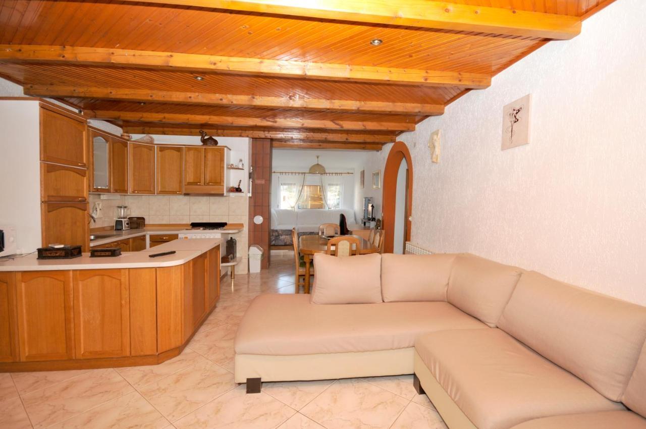 Apartman Elena Trogir Eksteriør billede